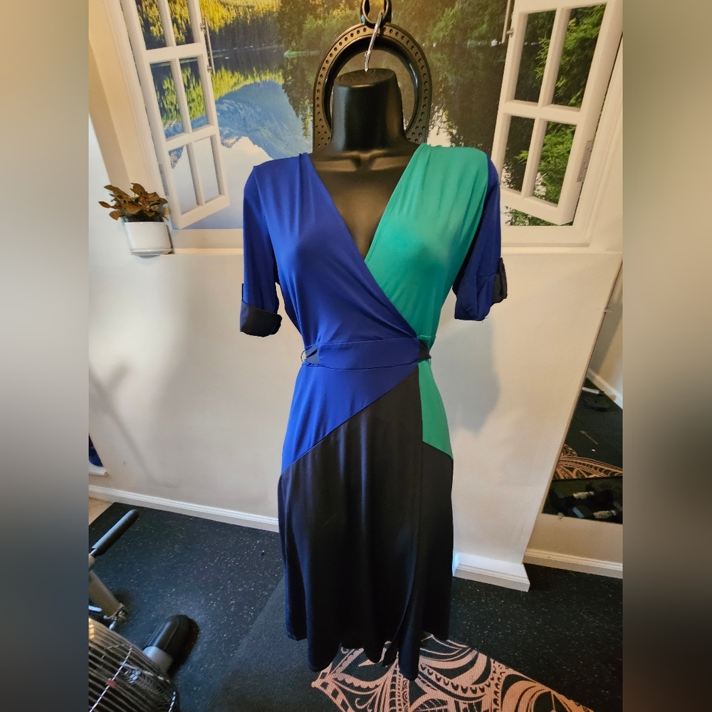 BCBG MAXAZRIA Wrap Dress - Size Medium